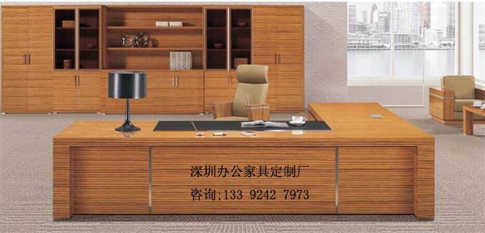 實木大班臺如何選購呢？深圳辦公家具廠家